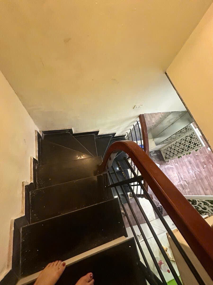 CẦN BÁN NHÀ MẶT NGÕ-10M RA PHỐ BẠCH ĐẰNG HOÀN KIẾM-24M 5T-5xTỶ-TIỆN ÍCH NGẬP TRÀN 3