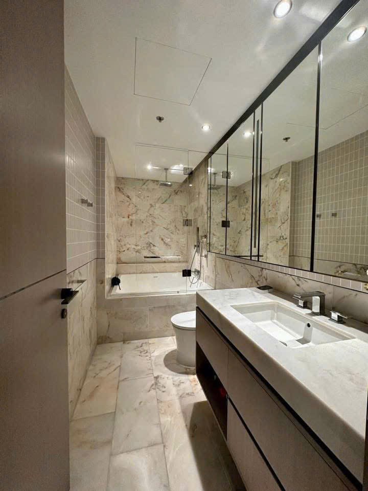Cần bán Căn hộ chung cư Quận 1, Hồ Chí Minh, Diện tích 100m², Giá 24 Tỷ 4