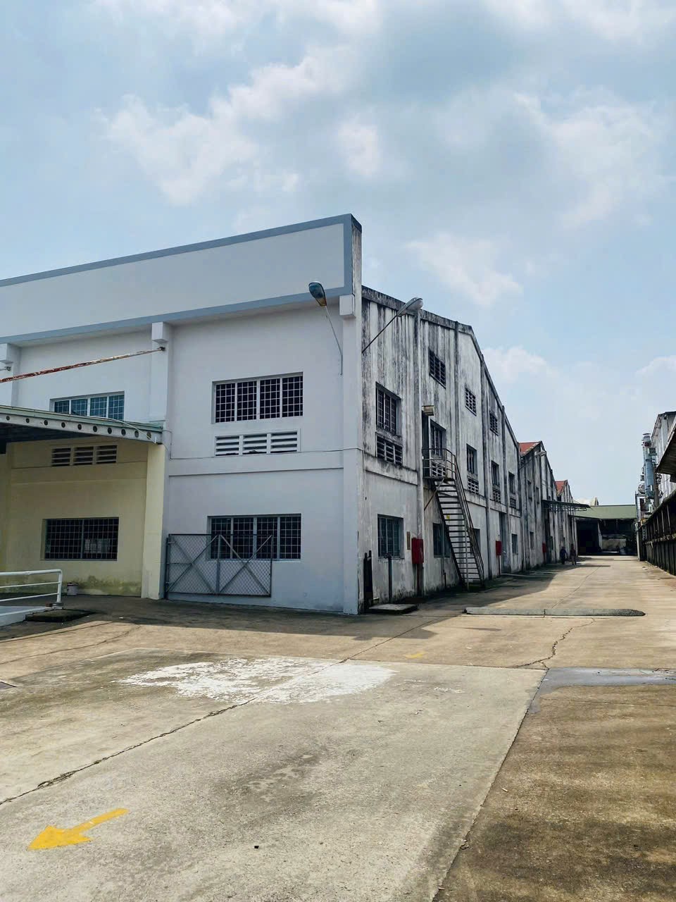 Cho thuê Kho - Nhà xưởng Dĩ An, Bình Dương, Diện tích 10000m², Giá Thương lượng 4