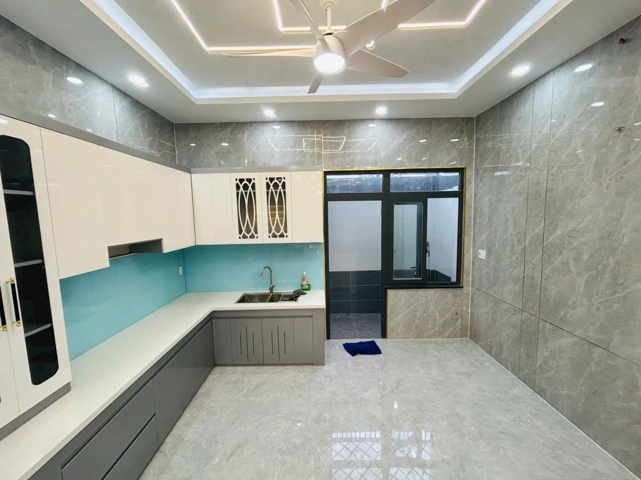 Nhà hẻm đường số 6, Bình Hưng Hòa B dt 60,7m2 , 3 lầu 4pn 5wc giá 5,95 tỷ 2