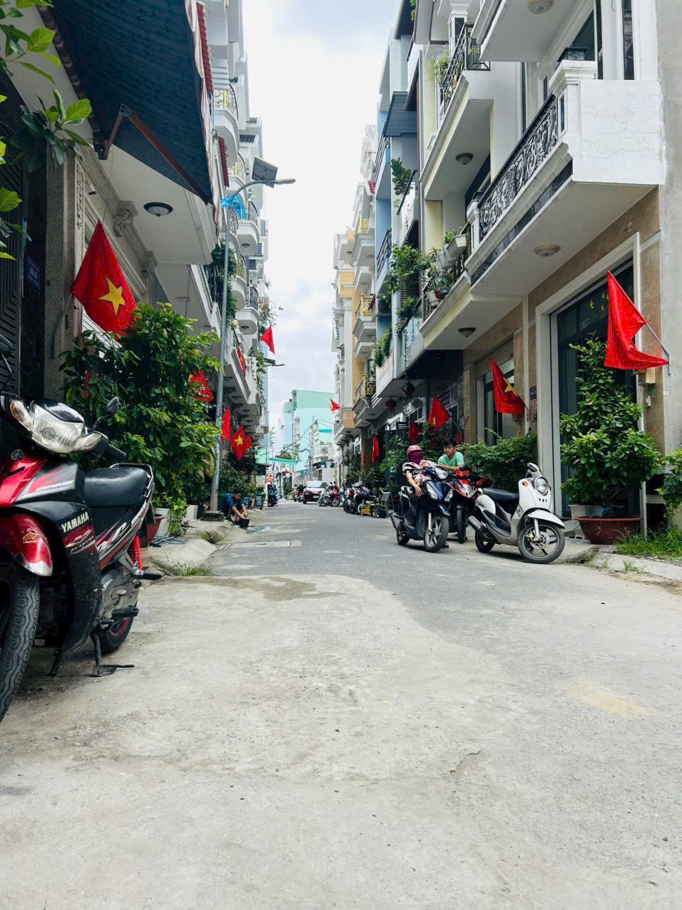 Nhà hẻm đường số 6, Bình Hưng Hòa B dt 60,7m2 , 3 lầu 4pn 5wc giá 5,95 tỷ 7