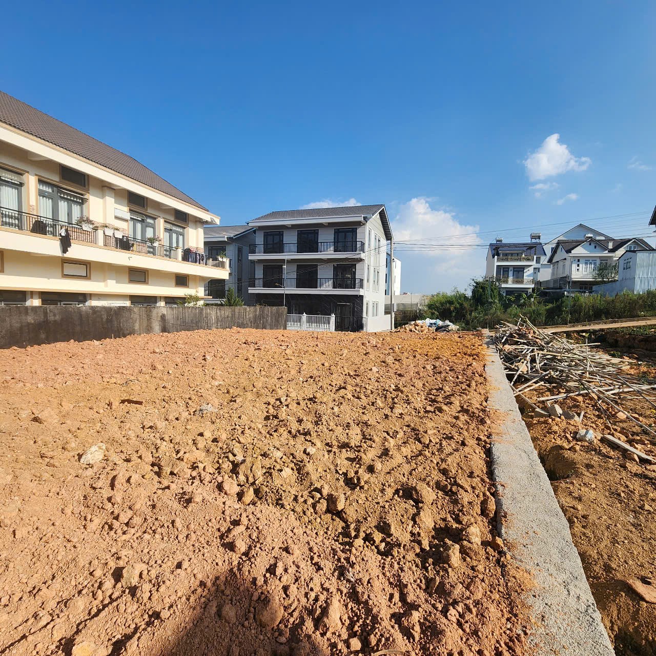 BÁN ĐẤT BIỆT THỰ VẠN HẠNH P. LÂM VIÊN - ĐÀ LẠT - 345M2, GẦN THUNG LŨNG TÌNH YÊU 3