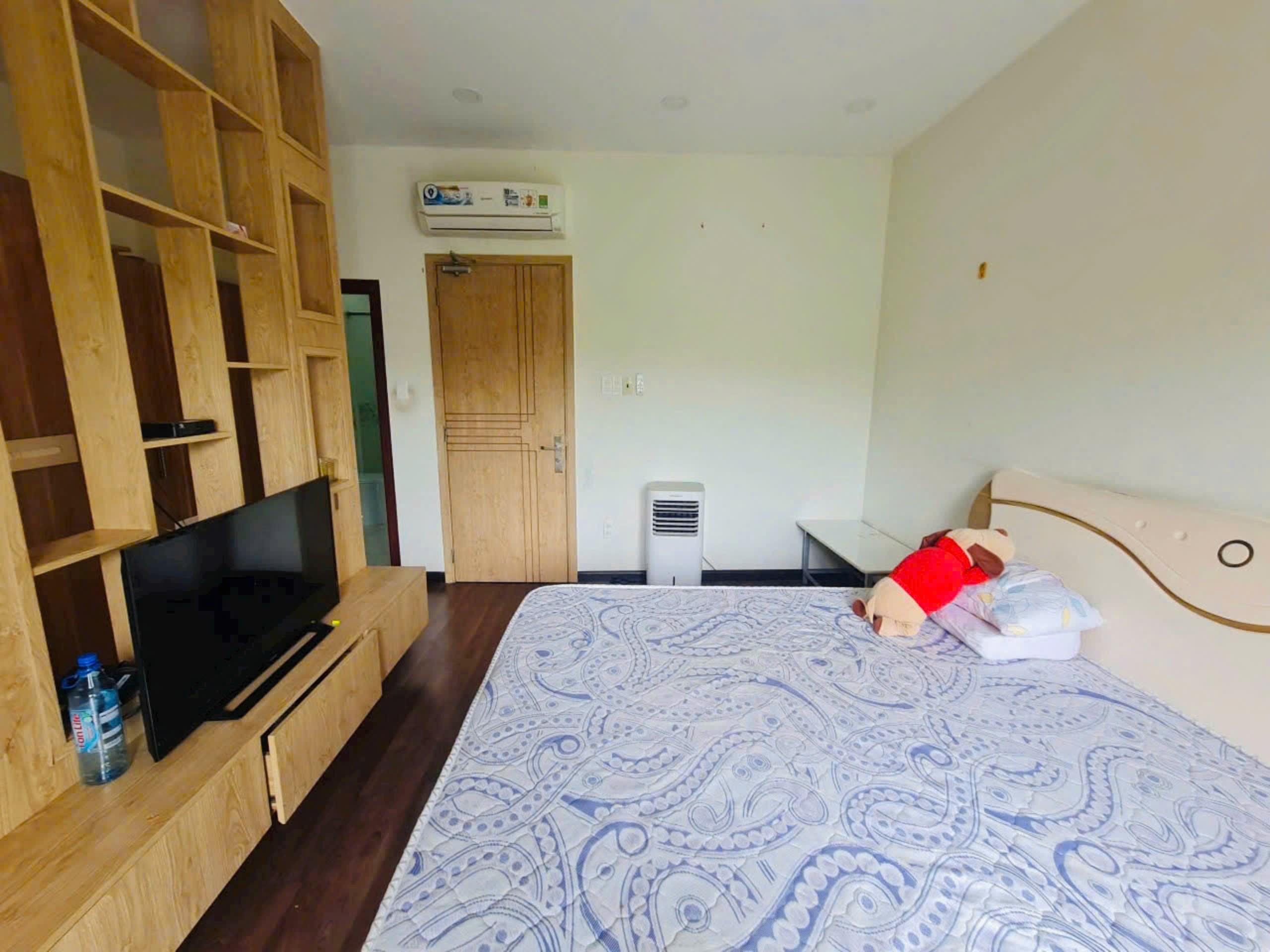 Cho thuê Nhà mặt tiền Phường Phú Hữu, Quận 9, Diện tích 94m², Giá 14 Triệu/tháng 8