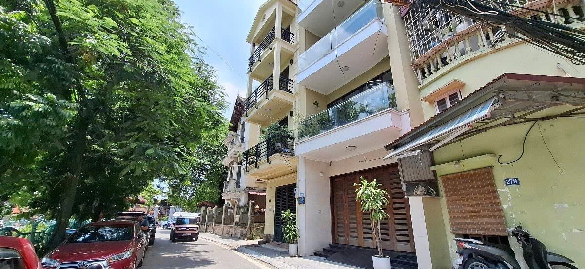 Nhà Lô Góc Vũ Miên - Tầm Nhìn Hồ Tây Giá 29.2 Tỷ 5 Tầng MT 4.6M Vỉa Hè Ô TÔ Đỗ