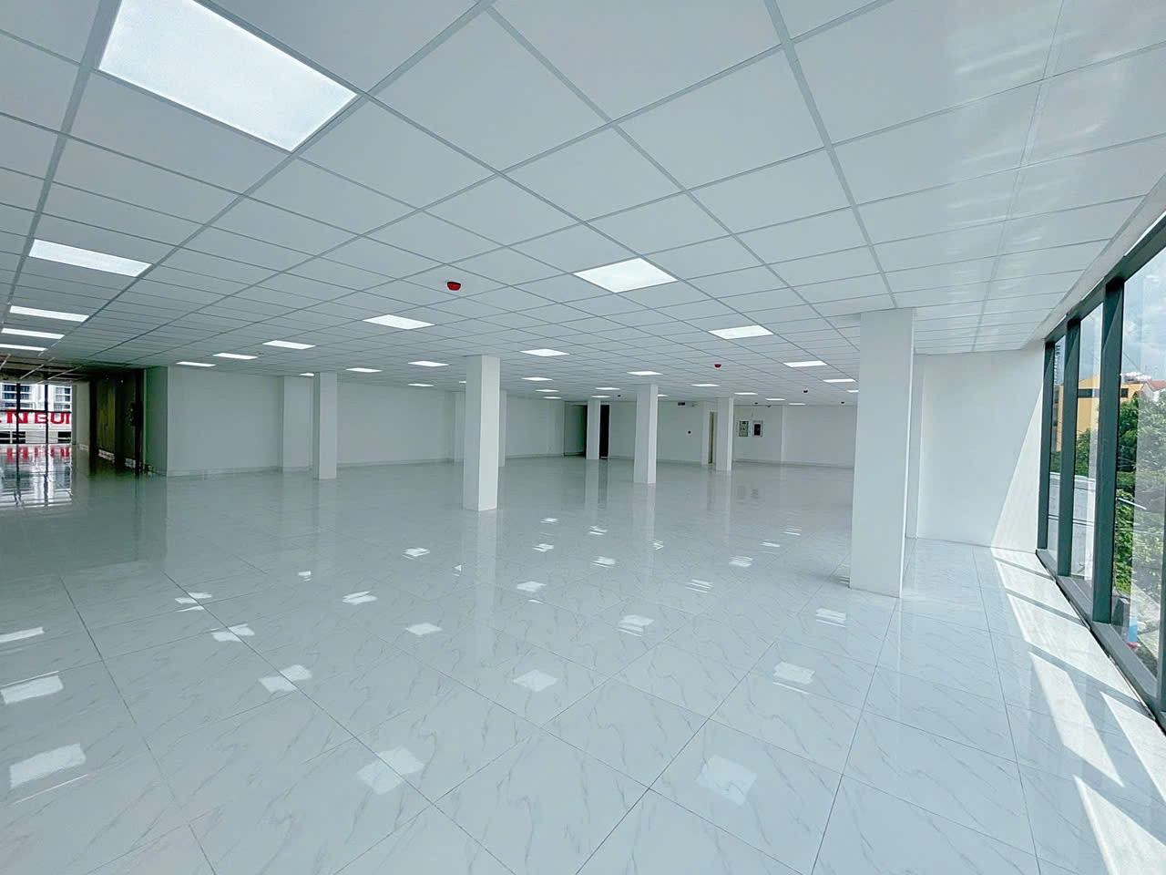 Cho thuê Văn phòng Phường 25, Bình Thạnh, Diện tích 300m², Giá Thương lượng