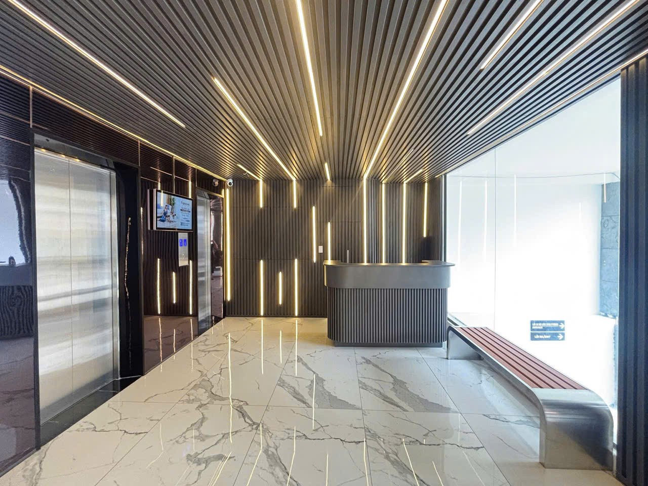 Cho thuê Văn phòng Phường 25, Bình Thạnh, Diện tích 300m², Giá Thương lượng 7