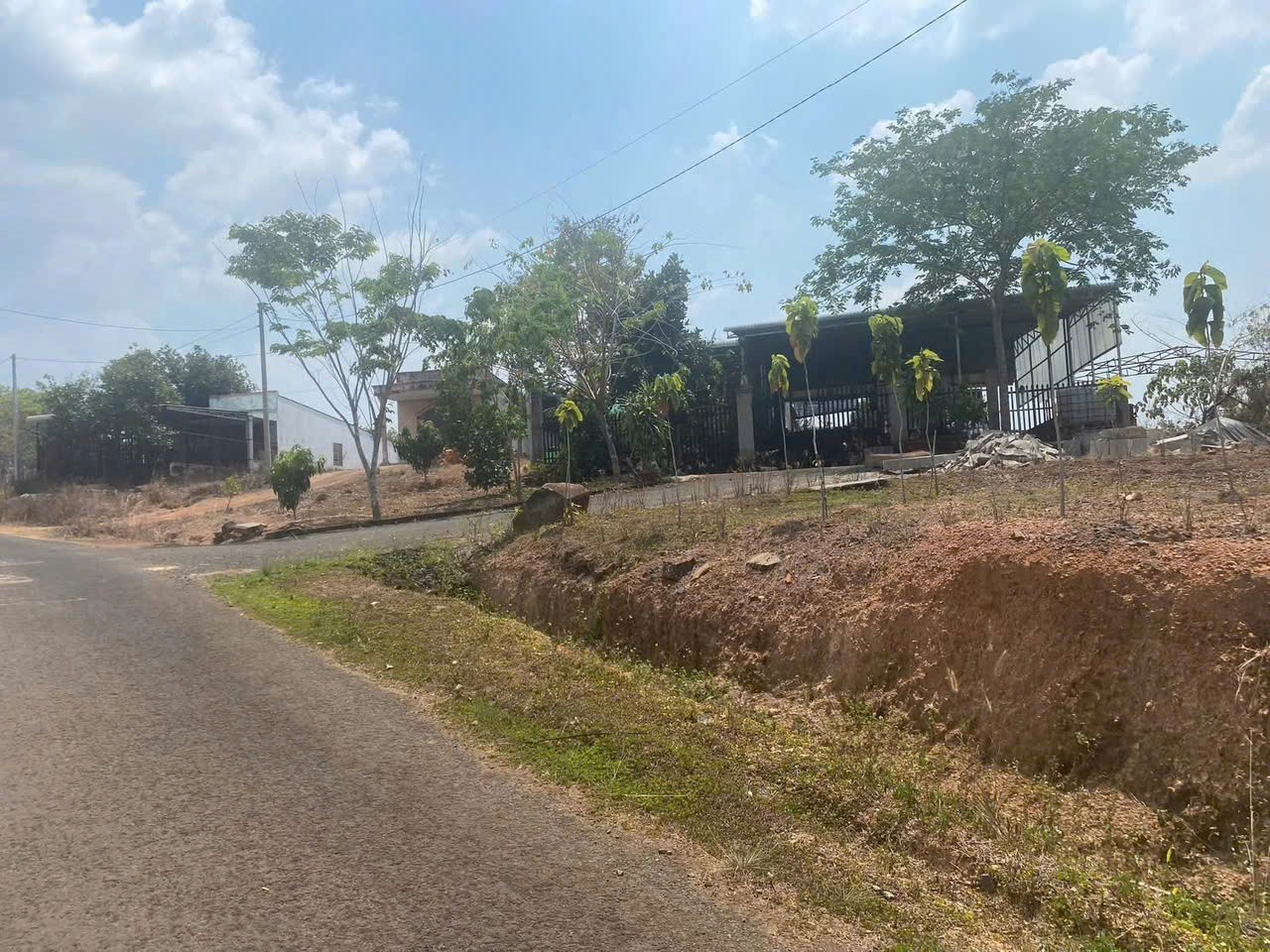 Cần bán lô đất đẹp 200m² – Vị trí trung tâm, pháp lý chuẩn!