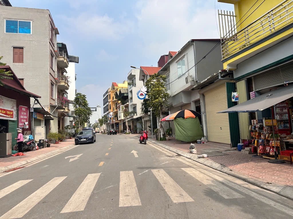 PHÚC LỢI,LONG BIÊN 11tỷ 111m LÔ GÓC Ô TÔ ĐỖ CỬA,MẶT TIỀN 8m 3