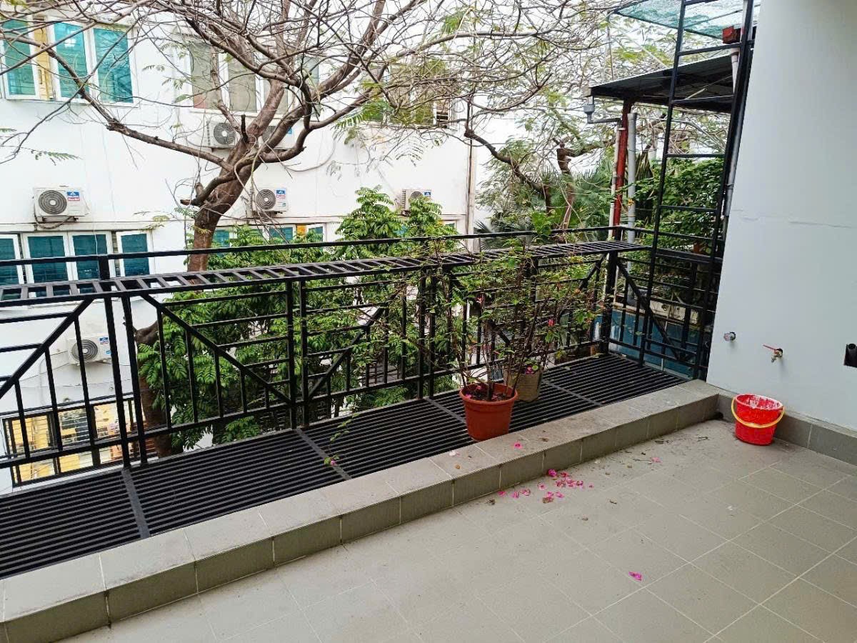 Hot tập thể 3 tầng, Kim Giang lô góc, nhà đẹp,3 thoáng, ngõ ô to tránh , tiện ích bạt ngàn 180m 5
