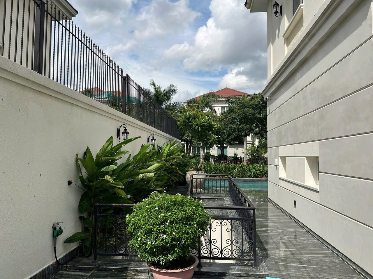 Cần bán Biệt thự Quận 2, Hồ Chí Minh, Diện tích 552m², Giá 0450 Tỷ