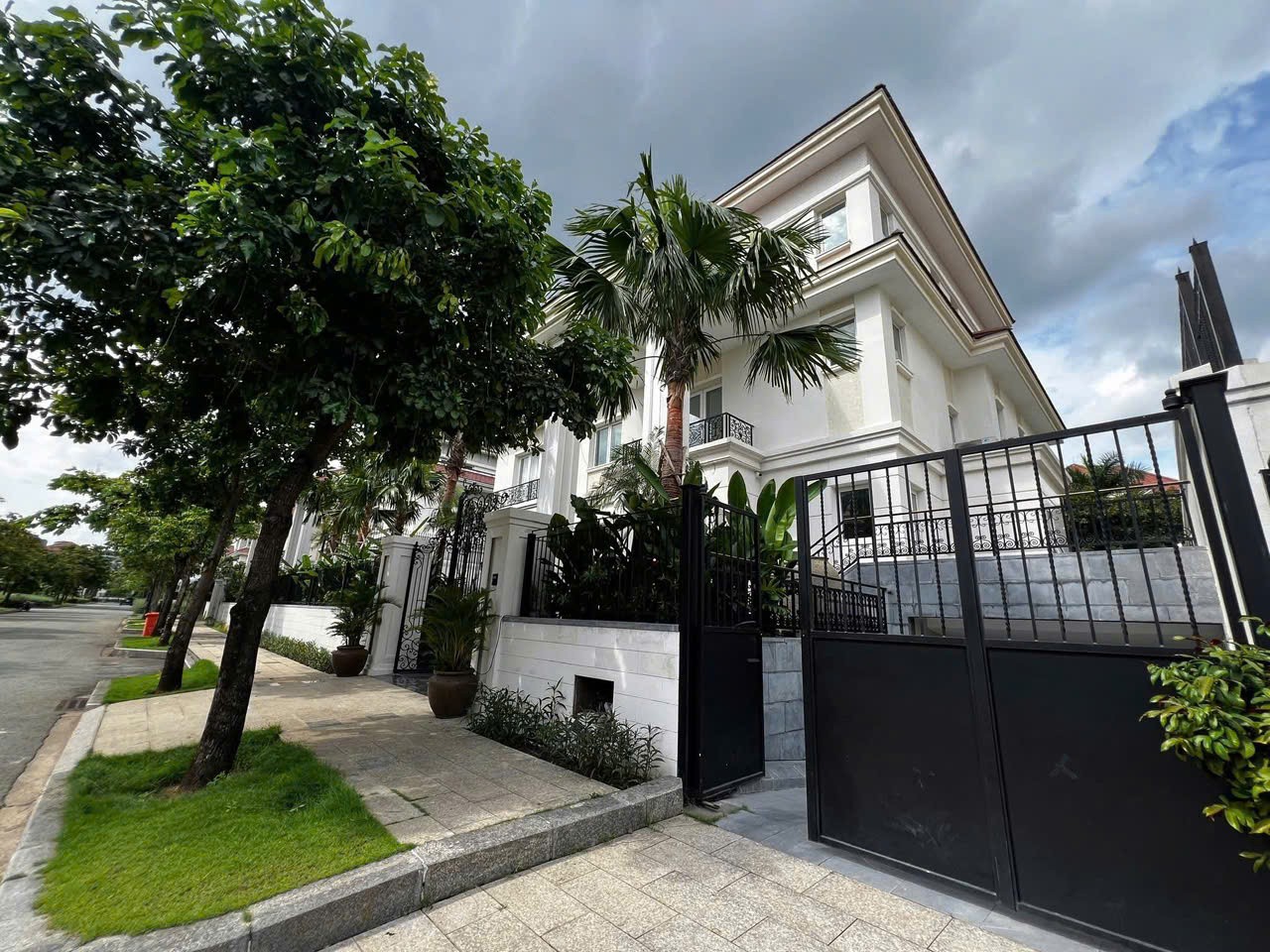 Cần bán Biệt thự Quận 2, Hồ Chí Minh, Diện tích 552m², Giá 0450 Tỷ 3