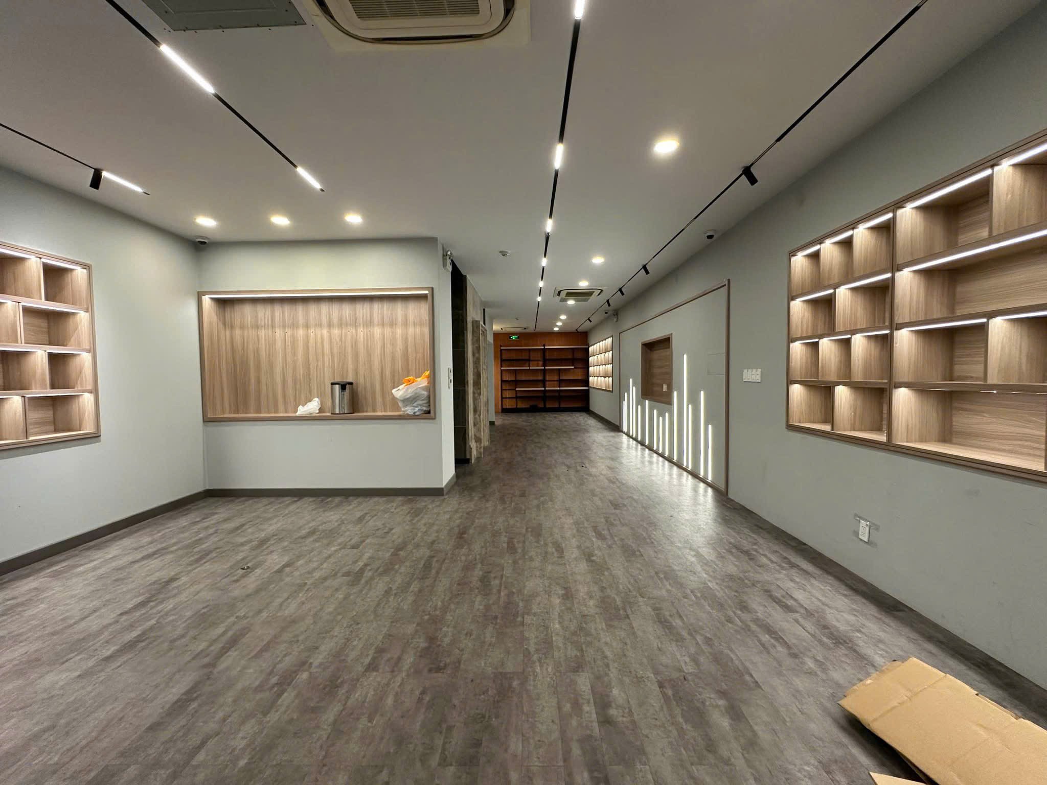 Cho thuê Nhà mặt tiền Quận 2, Hồ Chí Minh, Diện tích 148m², Giá 180 Triệu/tháng
