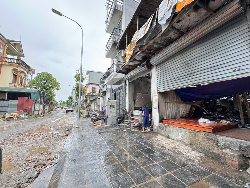 PHÚC LỢI,LONG BIÊN 10tỷ 55m VỈA HÈ Ô TÔ,NGÕ TO NHƯ PHỐ KINH DOANH 3