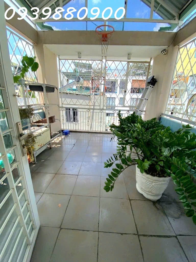 4 tầng - 45m2 - 50m ra Trường Sa - 5,99 Tỷ TL.