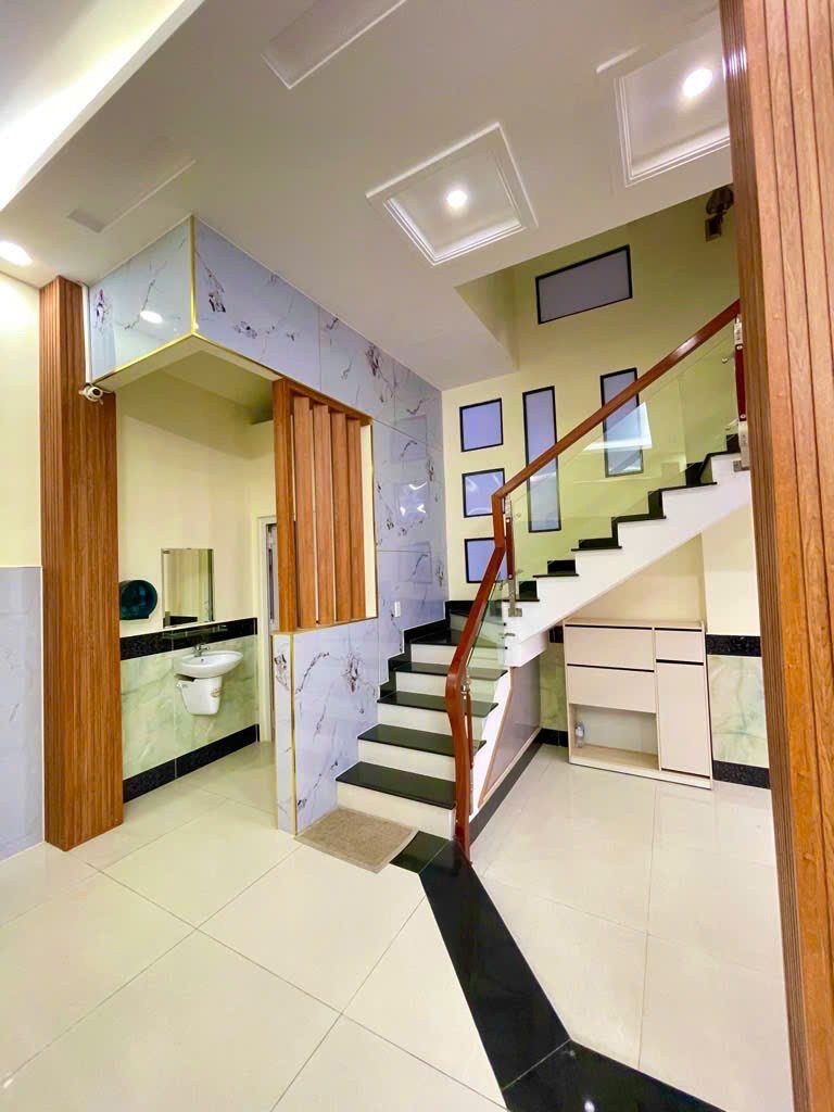 NHÀ 4 LẦU ĐẸP HIẾM – NGANG 7M – HẺM XE HƠI 8M – KHU NHÀ GIÀU CAO CẤP 2