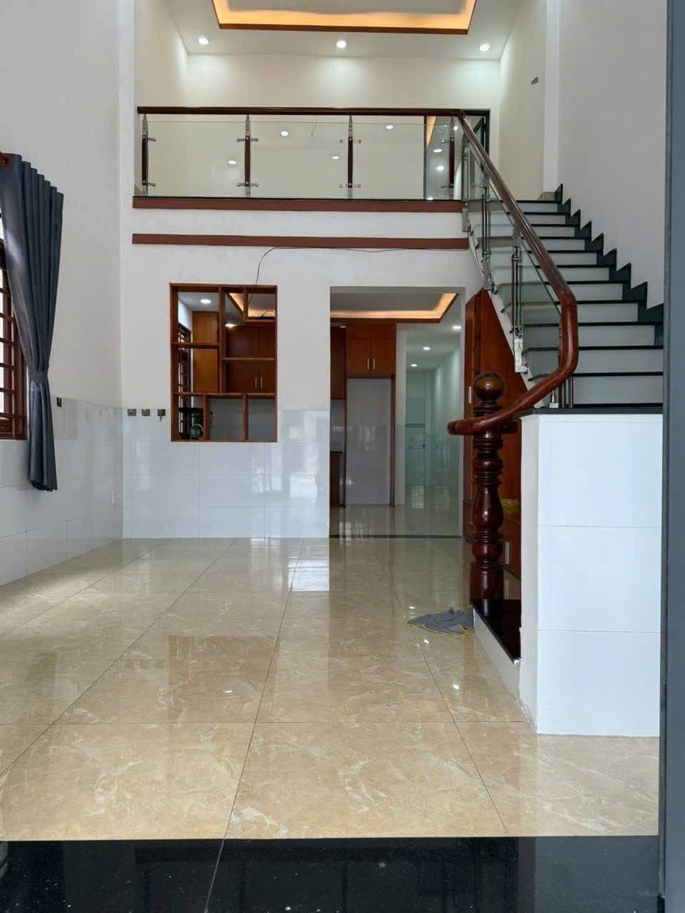 NHÀ MT ĐÔNG THẠNH 3, HÓC MÔN ĐƯỜNG 12M CÓ VỈA HÈ – NHĨNH 5₫, GÂN CHỢ 2