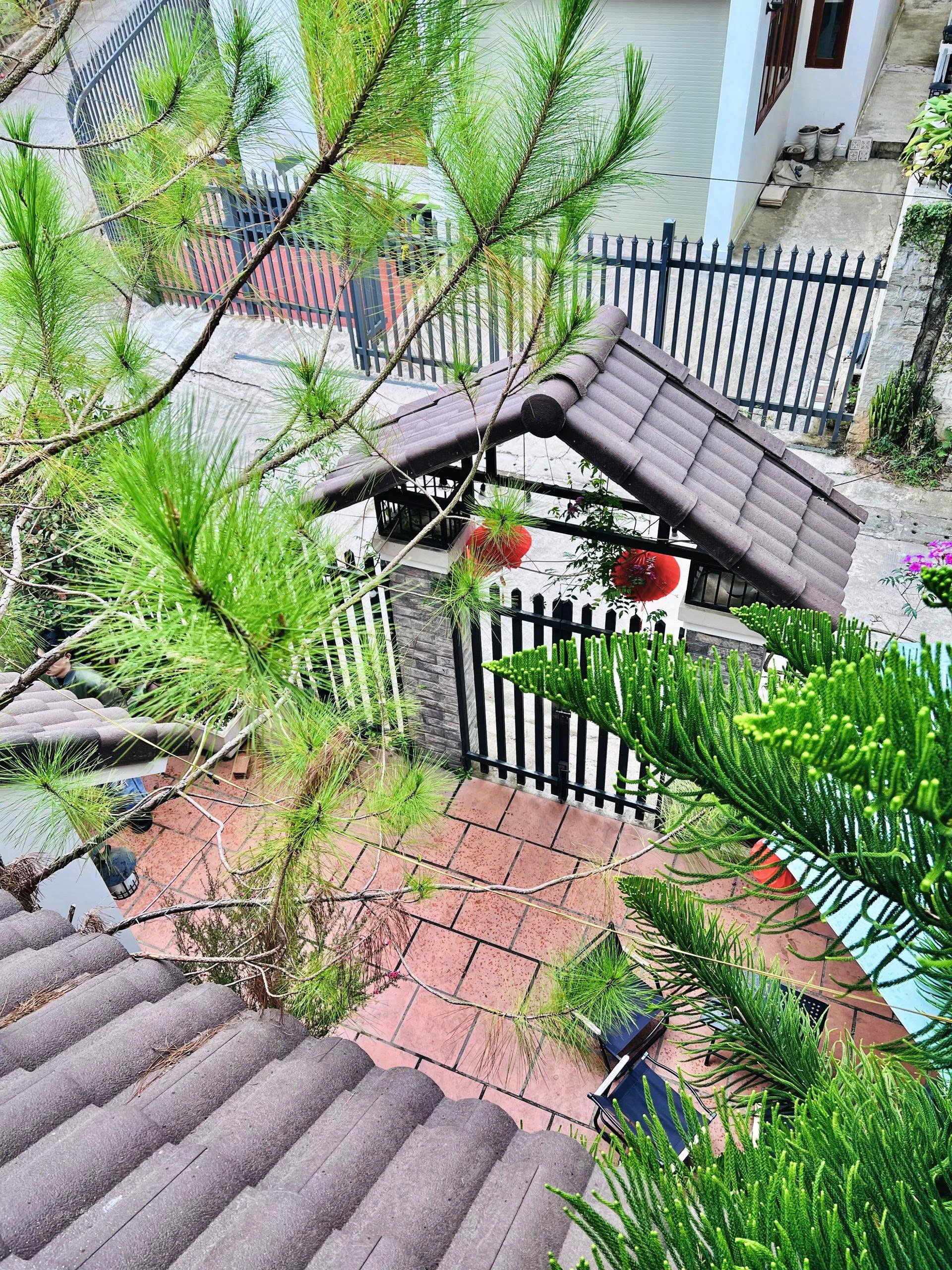 SANG NHƯỢNG VILLA TÂM HUYẾT NGUYỄN ĐÌNH CHIỂU, ĐÀ LẠT - 5PN, SÂN VƯỜN BBQ, HẺM Ô TÔ 2