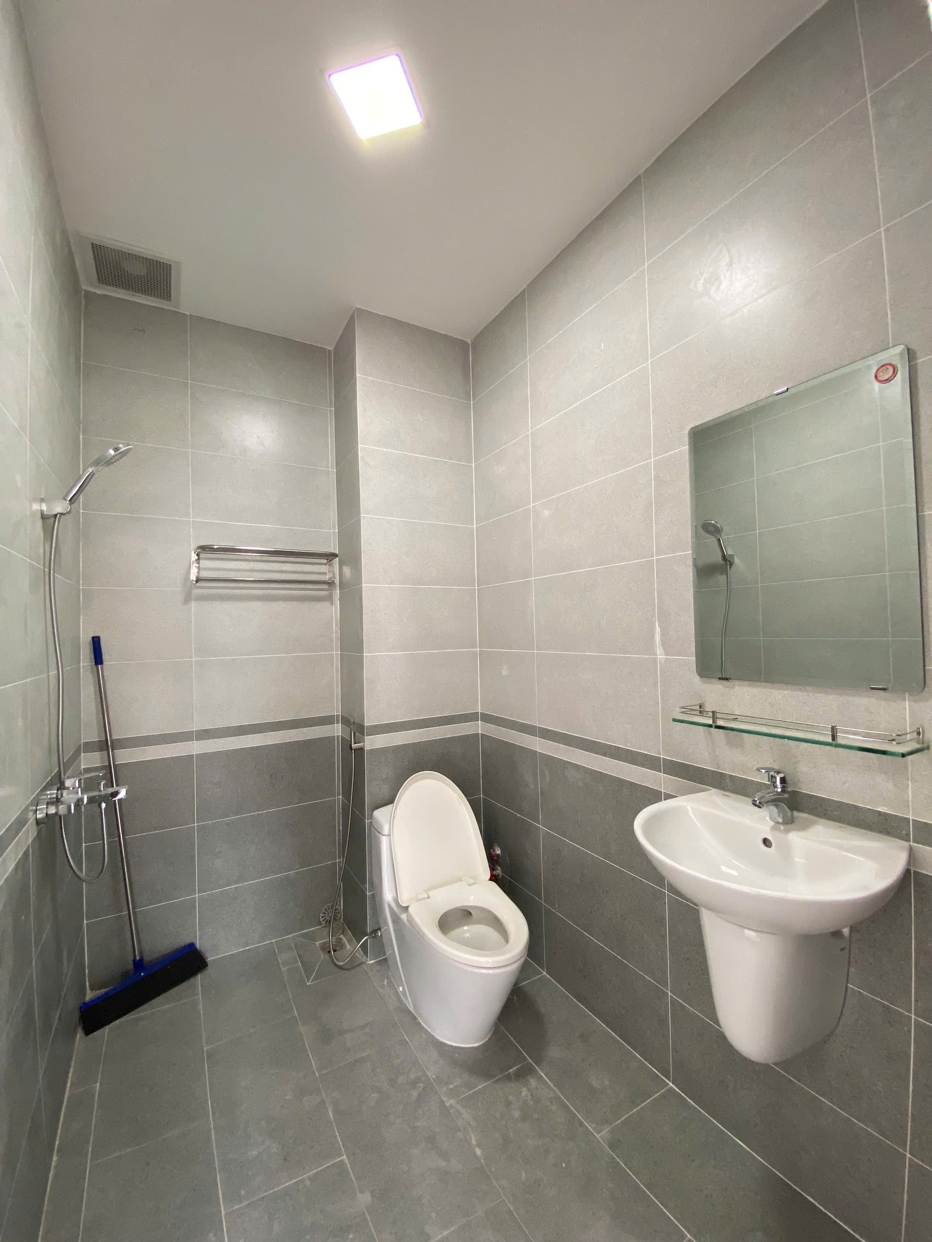 Cho thuê Nhà mặt tiền Phường Phước Long B, Quận 9, Diện tích 150m², Giá 030 Triệu/tháng 3
