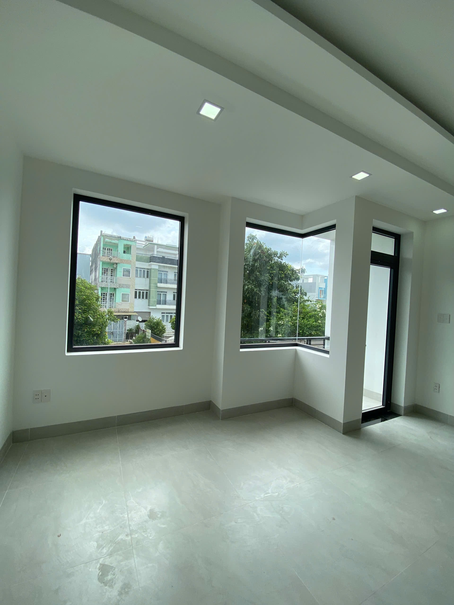 Cho thuê Nhà mặt tiền Phường Phước Long B, Quận 9, Diện tích 150m², Giá 030 Triệu/tháng 8