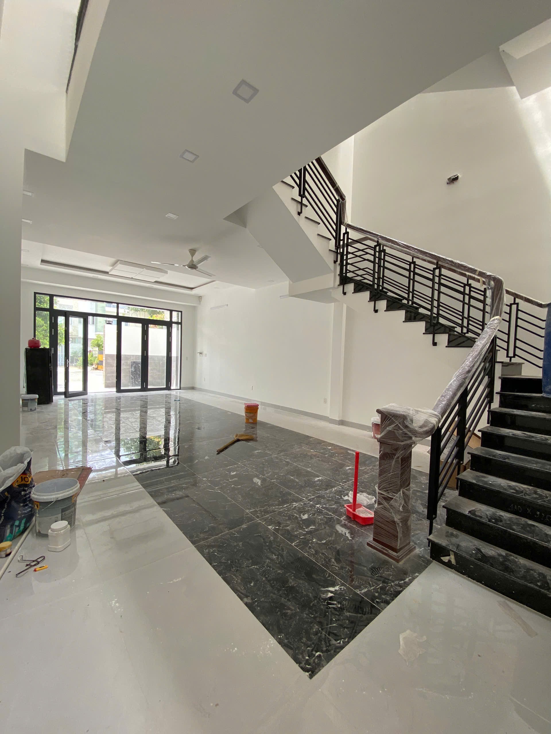 Cho thuê Nhà mặt tiền Phường Phước Long B, Quận 9, Diện tích 150m², Giá 030 Triệu/tháng 9