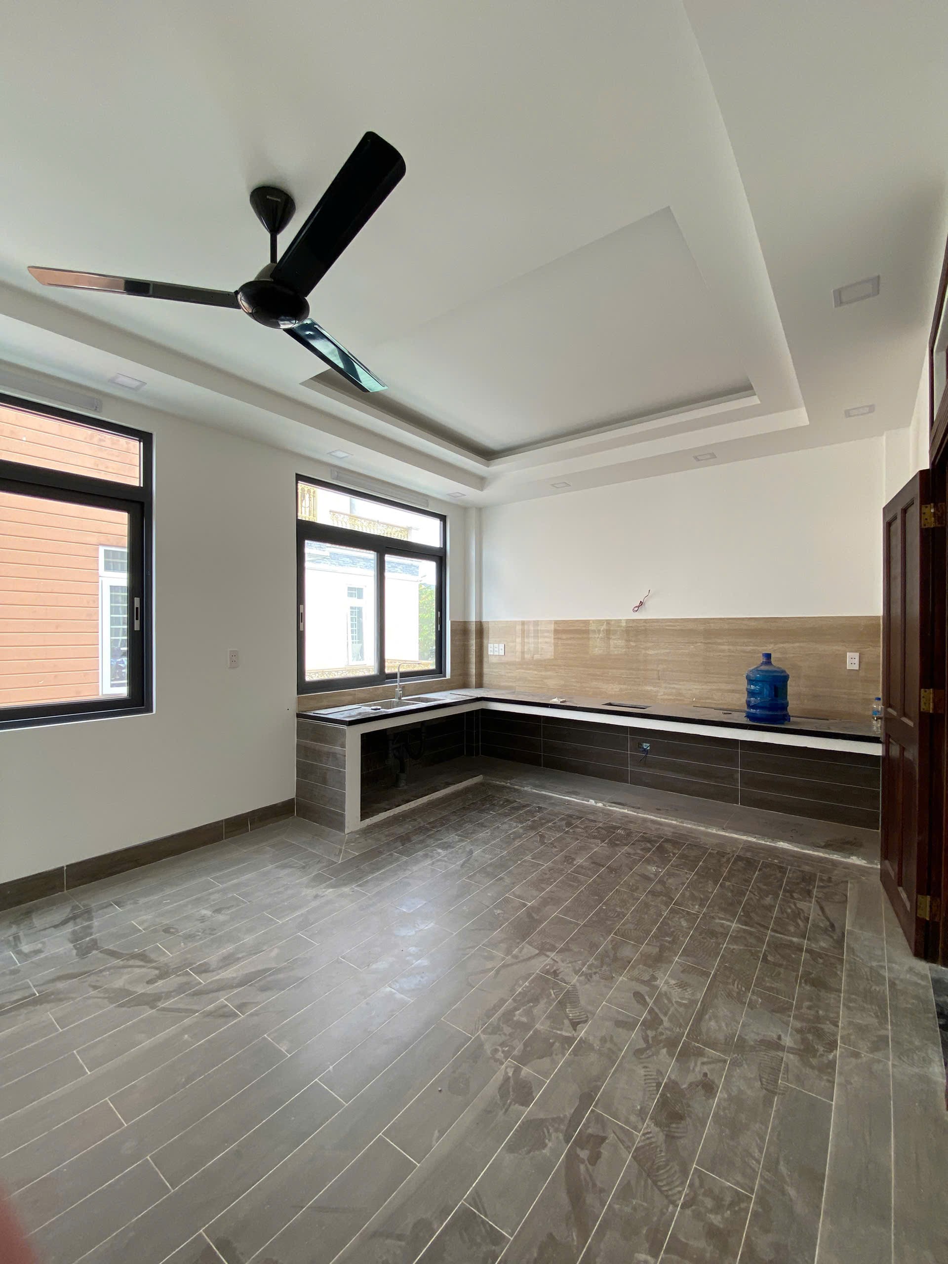 Cho thuê Nhà mặt tiền Phường Phước Long B, Quận 9, Diện tích 150m², Giá 030 Triệu/tháng 6