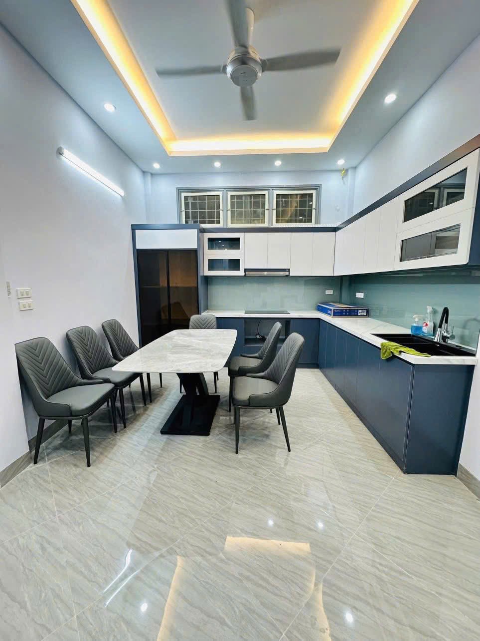 Cần bán nhà riêng phố Kim Đồng 50m ngõ ô tô giá 16.8 tỷ.