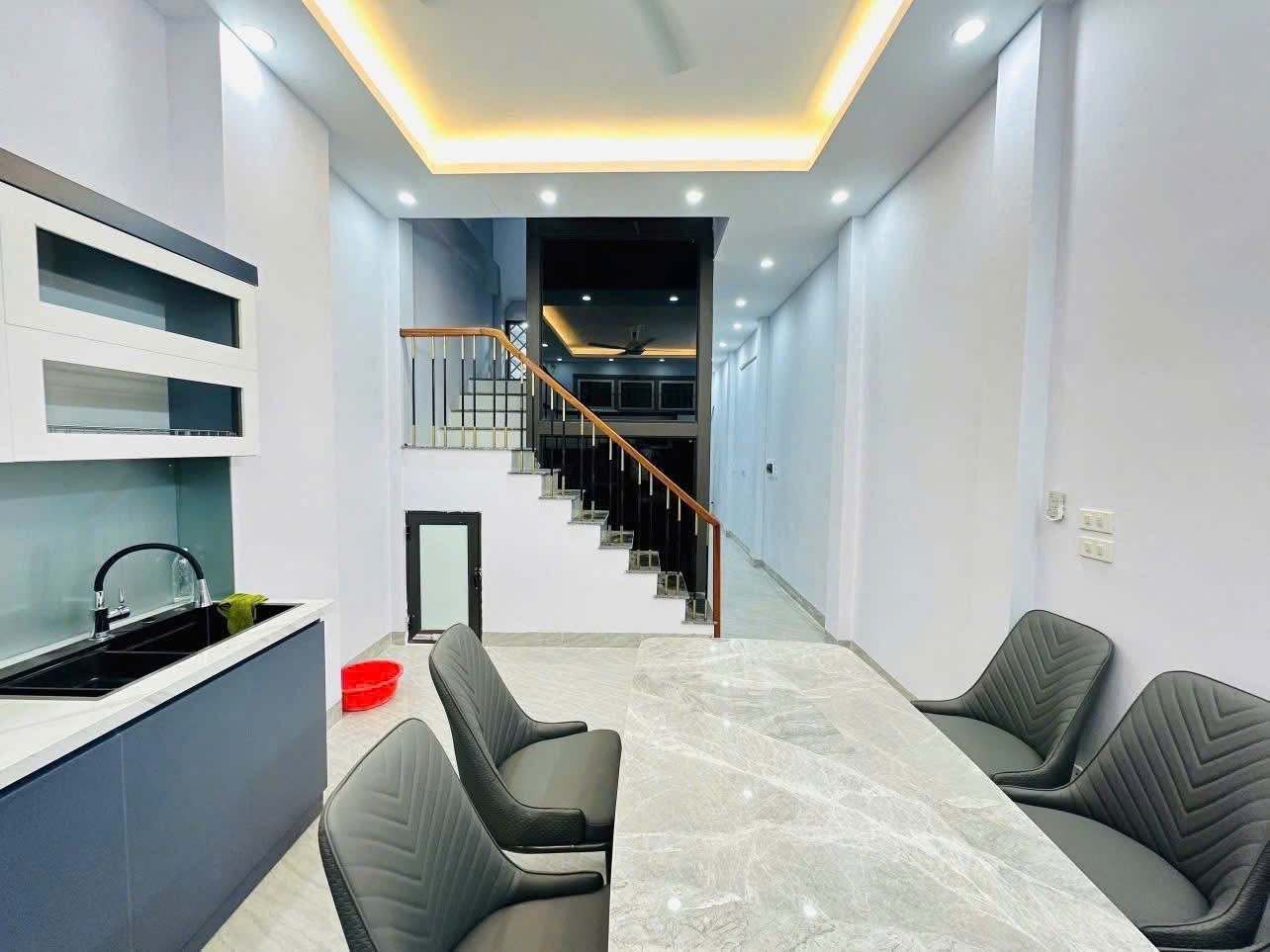 Cần bán nhà riêng phố Kim Đồng 50m ngõ ô tô giá 16.8 tỷ. 3