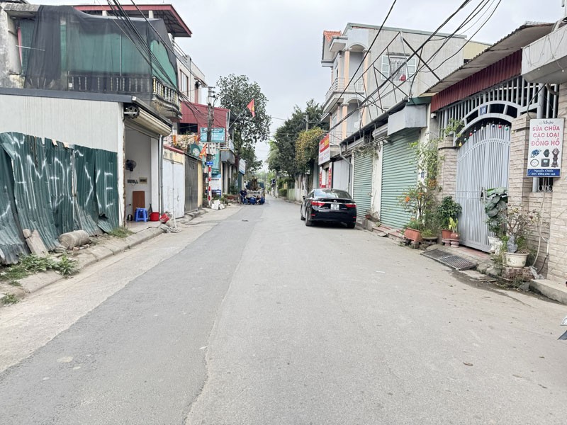 Cần bán 72m2 đất mặt phố 303 Phúc Lợi. Ngay gần hồ điều hòa và dự án chung cư 2