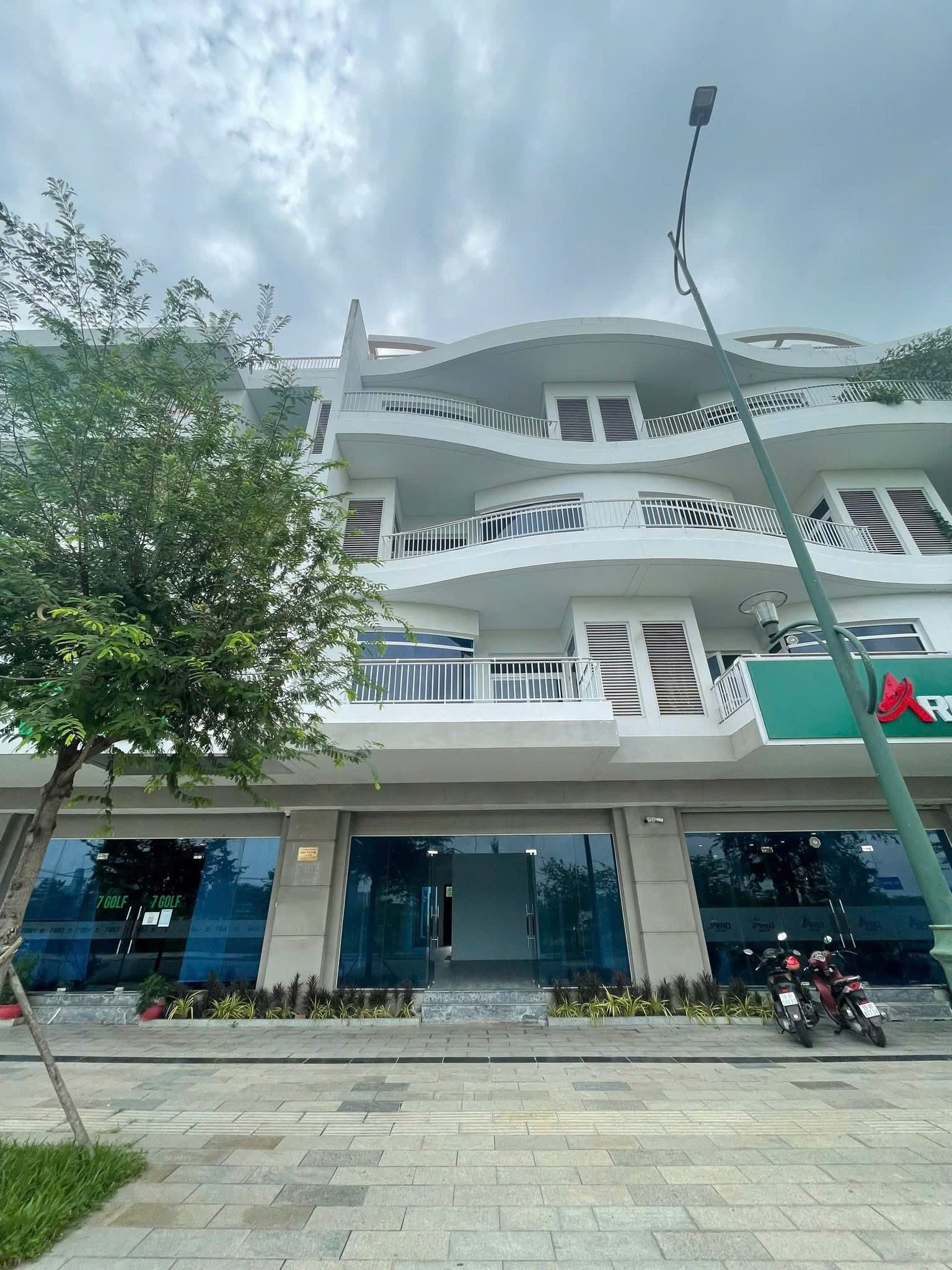 Cho thuê Nhà mặt tiền Phường Thủ Thiêm, Quận 2, Diện tích 700m², Giá 180 Triệu/tháng 3