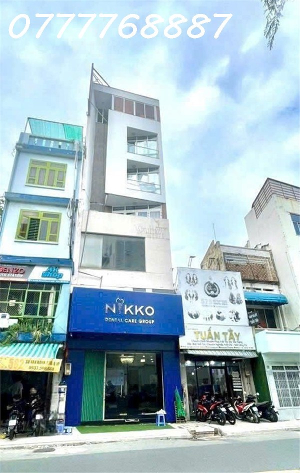 Tòa nhà DT Lớn VP Ở, MT đường P2 Tân Bình 5 tầng thang máy