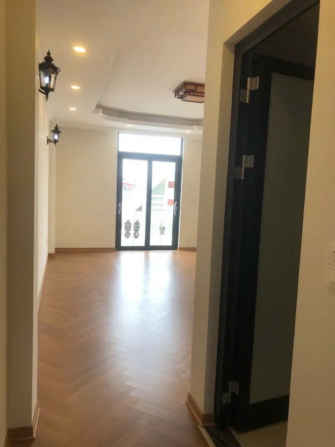 NHÀ MỚI Ở LUÔN GÂRA Ô TÔ Phố Nguyễn Văn Linh 88m2 X 6 Tầng,15 tỷ Long Biên. 4
