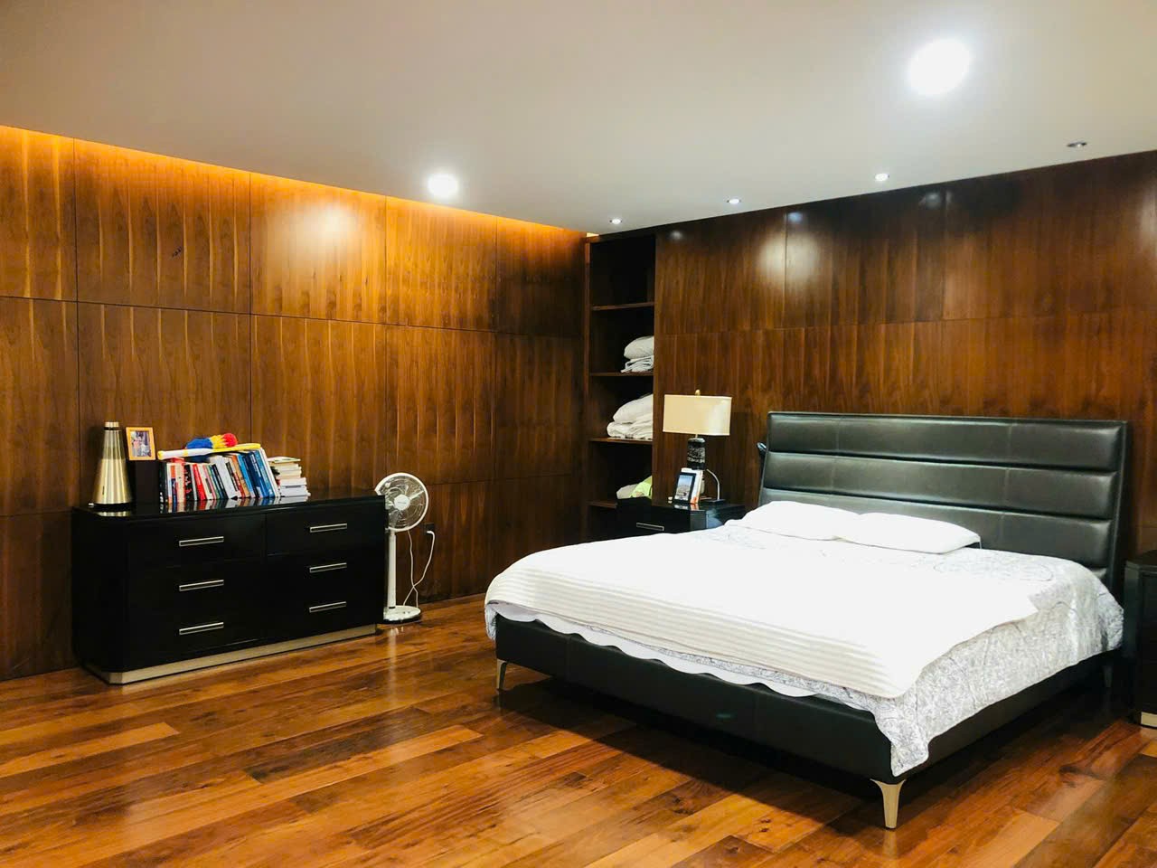 Cho thuê Biệt thự Quận 2, Hồ Chí Minh, Diện tích 483m², Giá Thương lượng 3