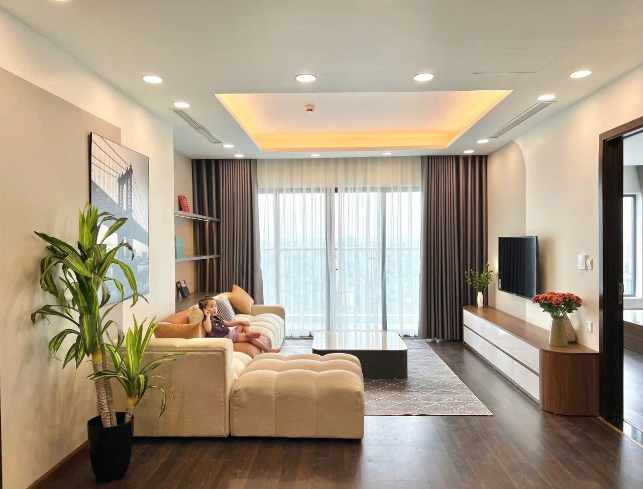 Căn Góc 127m² - 3PN, Nội Thất Đẹp Ở Ngay, BC Đông Nam – BIG Tower Phạm Hùng 2