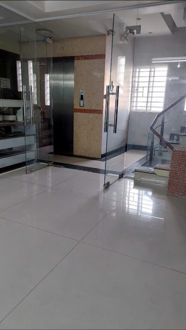 Cho thuê Nhà mặt tiền Bình Thạnh, Hồ Chí Minh, Diện tích 120m², Giá 085 Triệu/tháng 8