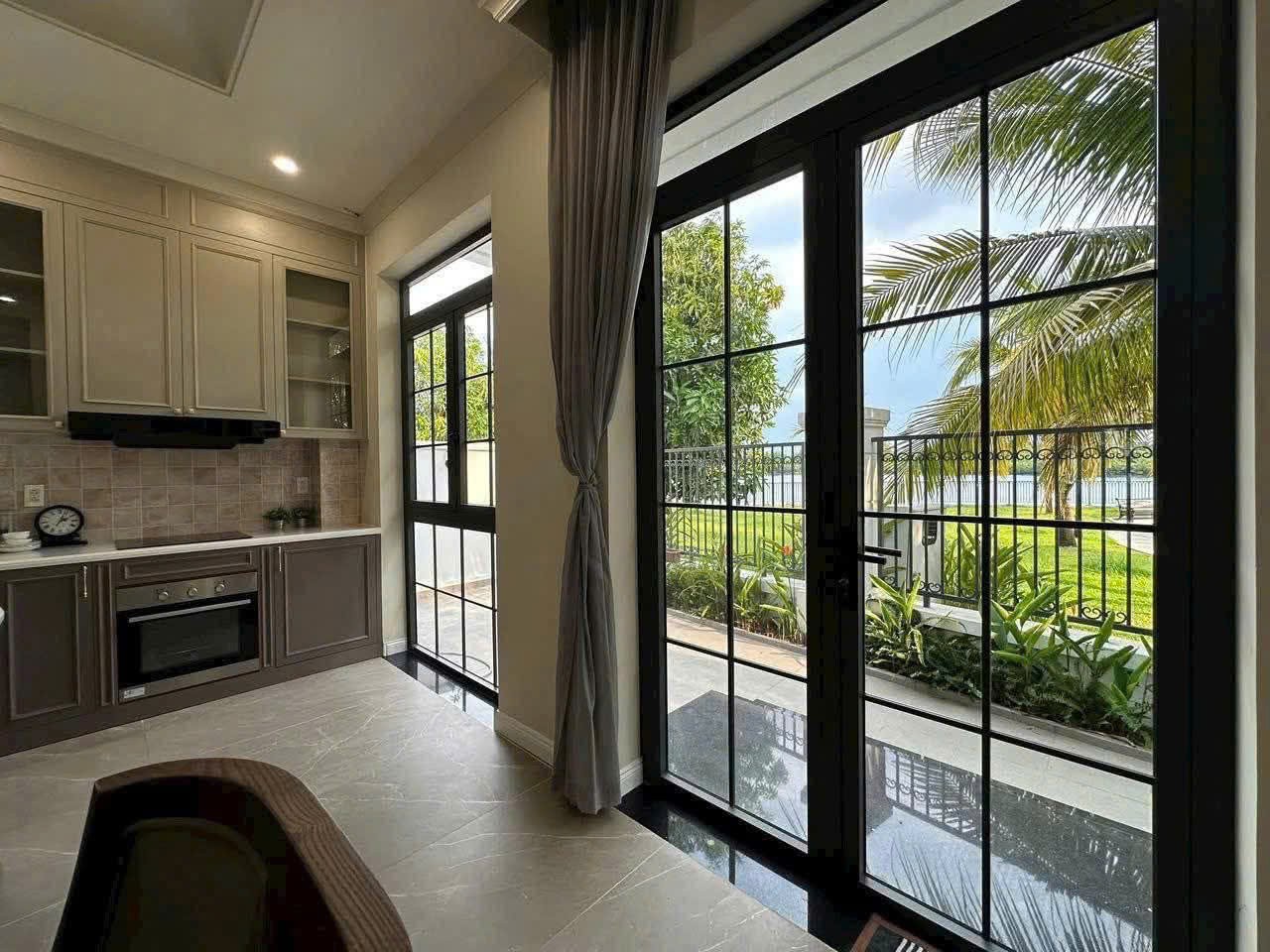 Cho thuê Biệt thự Phường Long Thạnh Mỹ, Quận 9, Diện tích 300m², Giá 050 Trăm/tháng 8