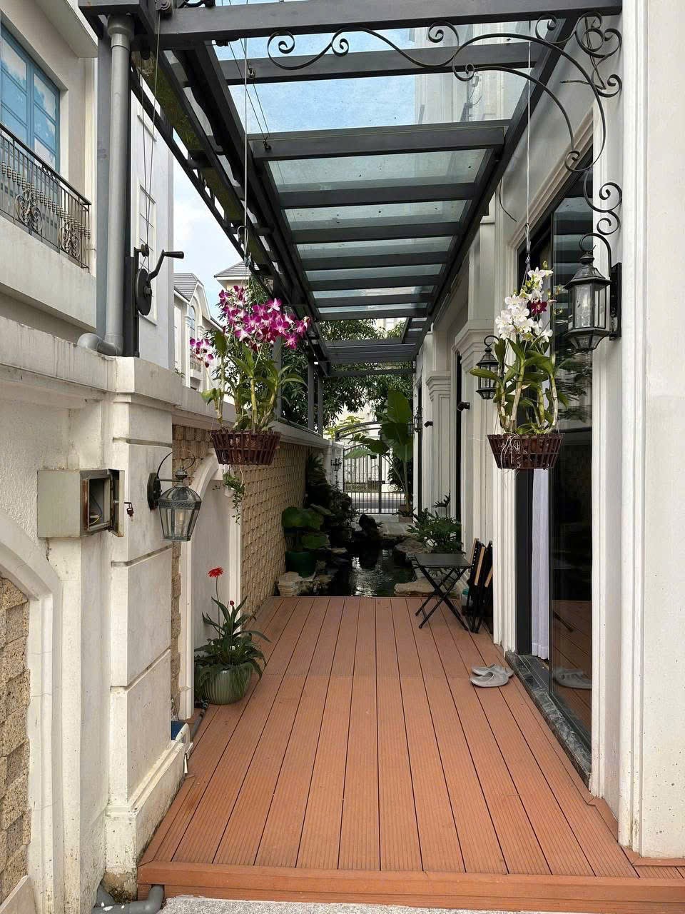 Cho thuê Biệt thự Phường Long Thạnh Mỹ, Quận 9, Diện tích 300m², Giá 050 Trăm/tháng 2