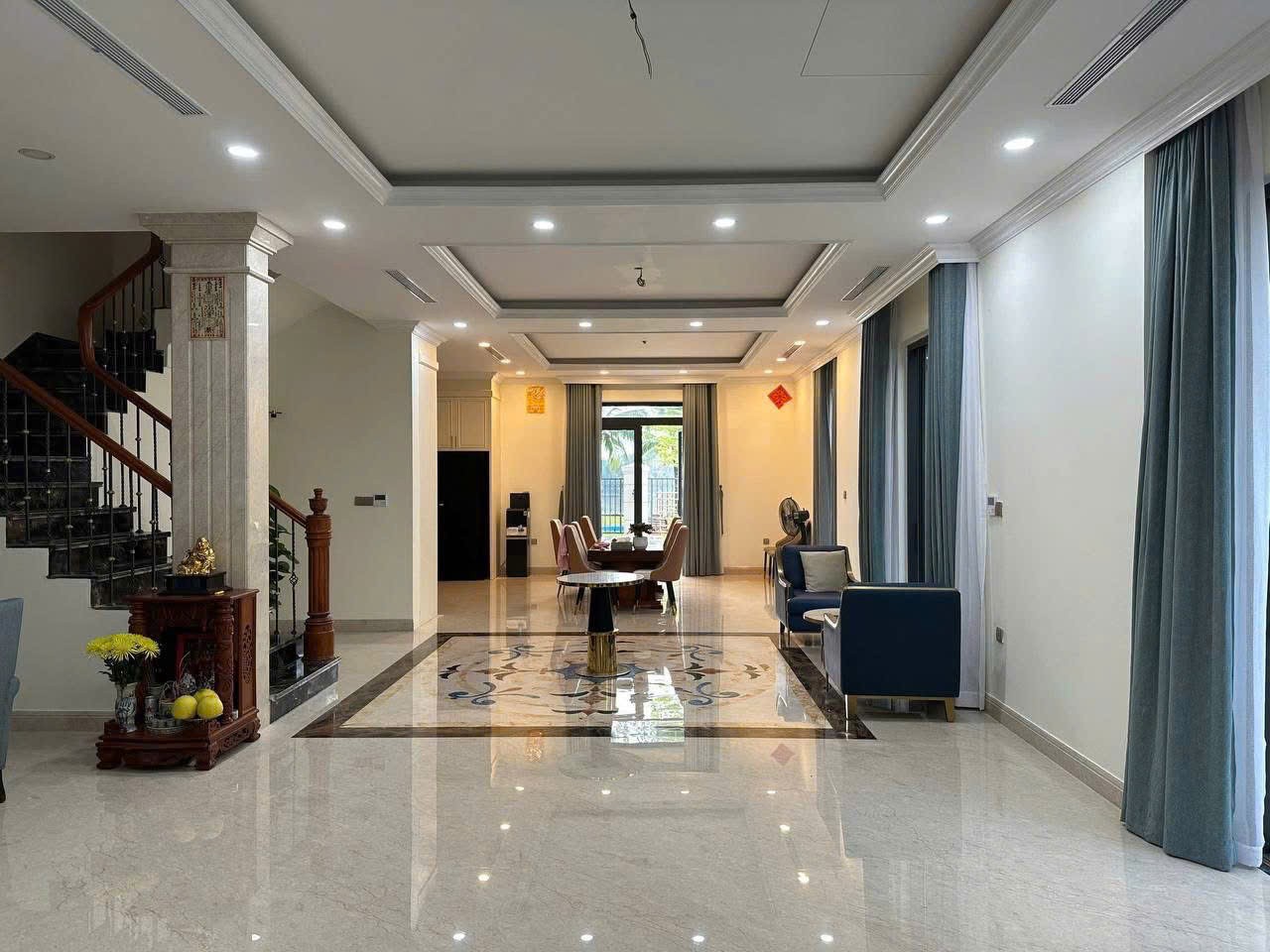 Cho thuê Biệt thự Phường Long Thạnh Mỹ, Quận 9, Diện tích 300m², Giá 050 Trăm/tháng 4