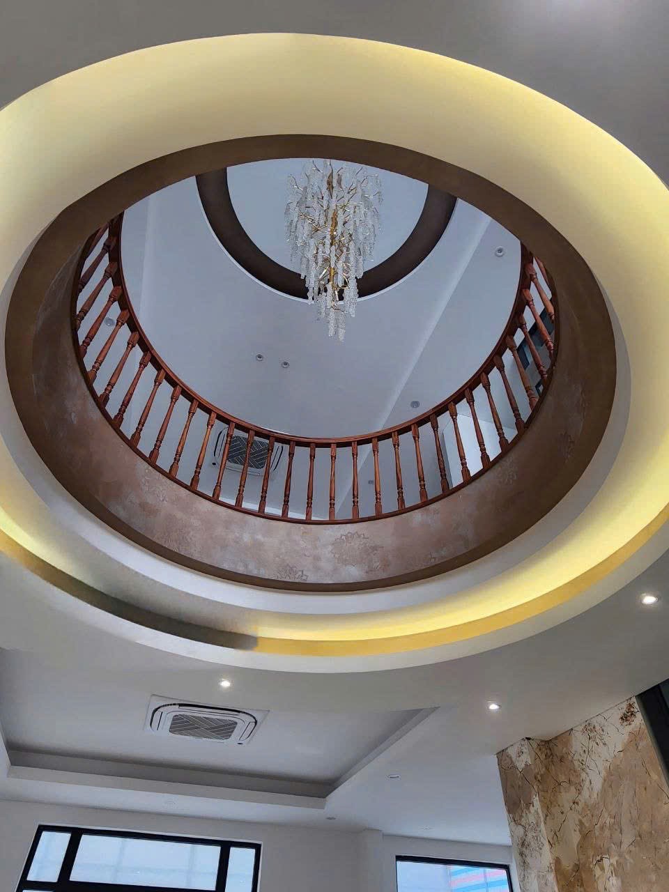 Cho thuê Biệt thự Phường Long Thạnh Mỹ, Quận 9, Diện tích 300m², Giá 050 Trăm/tháng 5