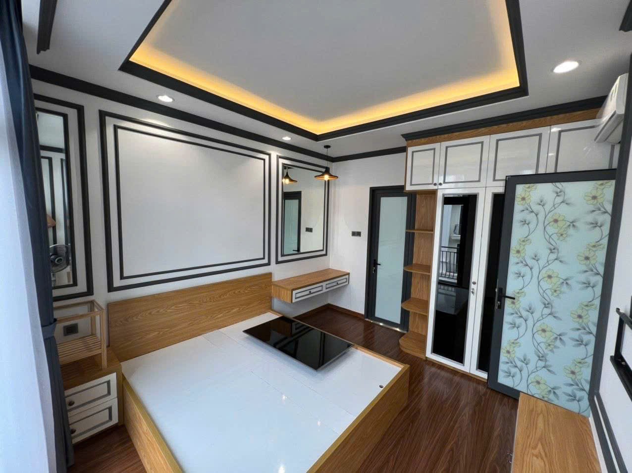 Cho thuê Biệt thự Phường Long Thạnh Mỹ, Quận 9, Diện tích 300m², Giá 050 Trăm/tháng 7
