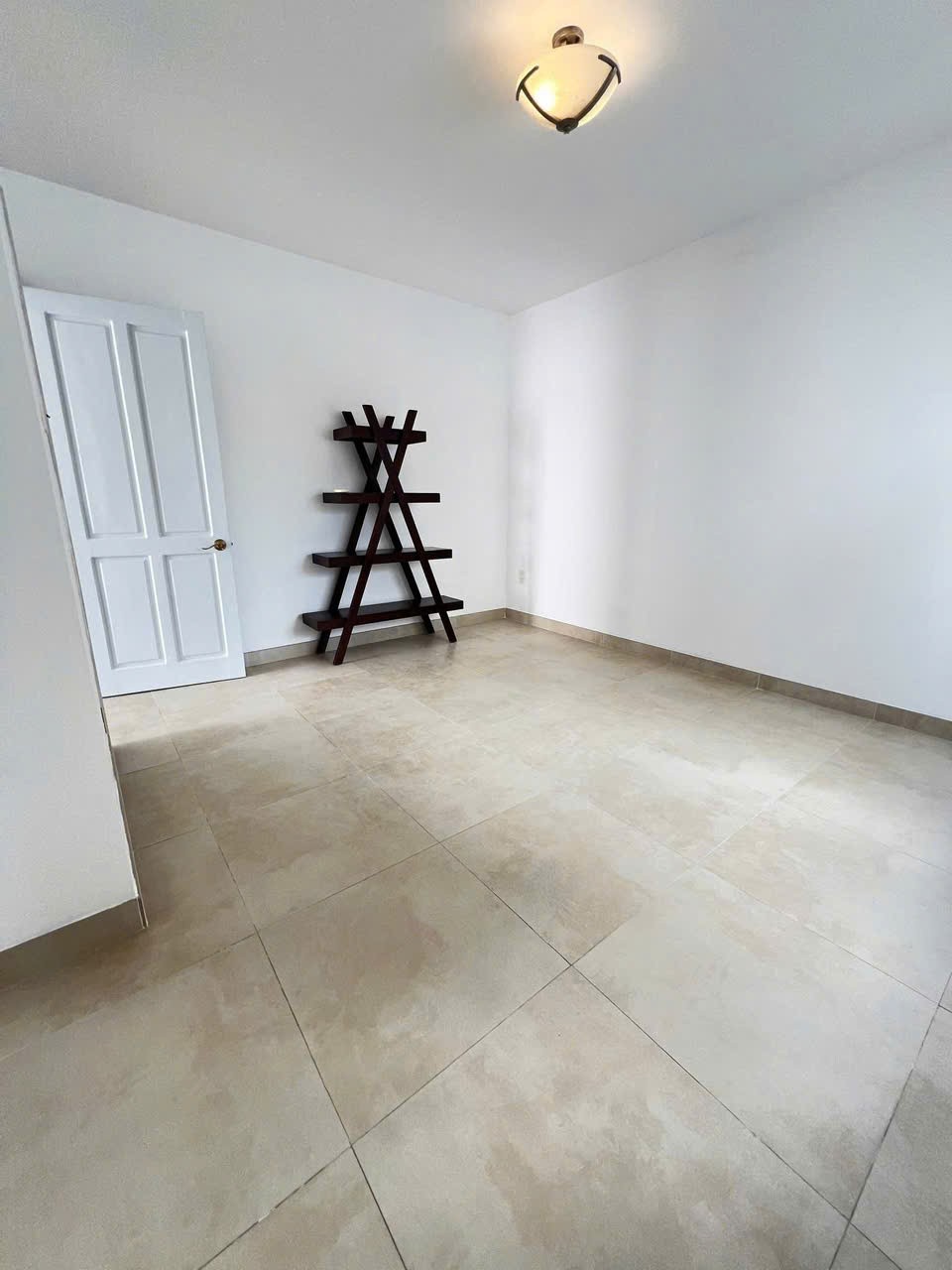 Cho thuê Biệt thự Phường Thảo Điền, Quận 2, Diện tích 240m², Giá Thương lượng 17