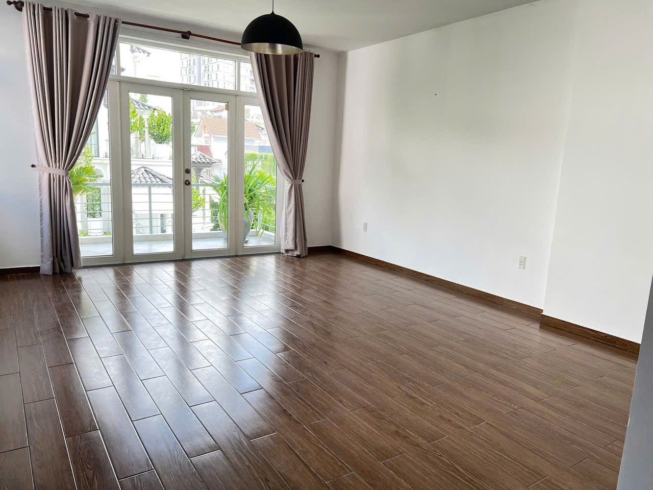 Cho thuê Biệt thự Phường Thảo Điền, Quận 2, Diện tích 240m², Giá Thương lượng 15