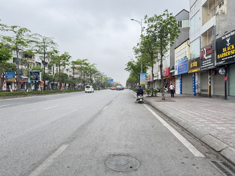 Cần bán 183,2m2 đất mặt phố Ngô Gia Tự, Việt Hưng. Vị trí đẹp xây tòa Building Ngân Hàng/Văn Phòng/ 2