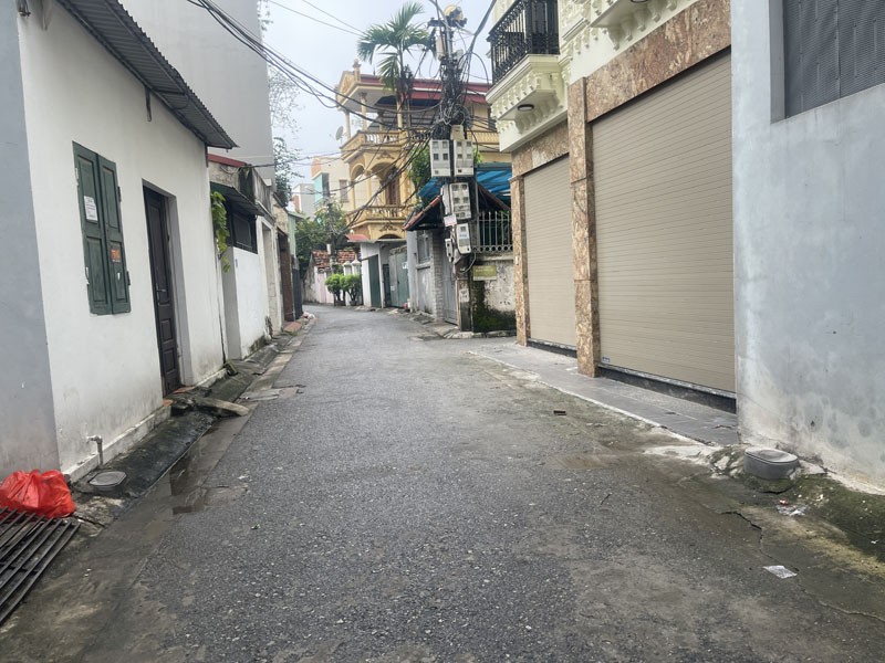 Cần bán 74m2 đất mặt ngõ 51 Giang Biên. Đường ô tô tránh, xung quanh bạt ngàn tiện ích 2