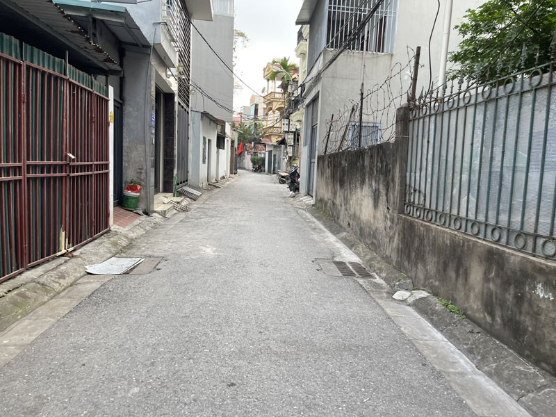 Cần bán 74m2 đất mặt ngõ 51 Giang Biên. Đường ô tô tránh, xung quanh bạt ngàn tiện ích 4