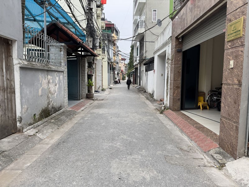 Cần bán 74m2 đất mặt ngõ 51 Giang Biên. Đường ô tô tránh, xung quanh bạt ngàn tiện ích 5