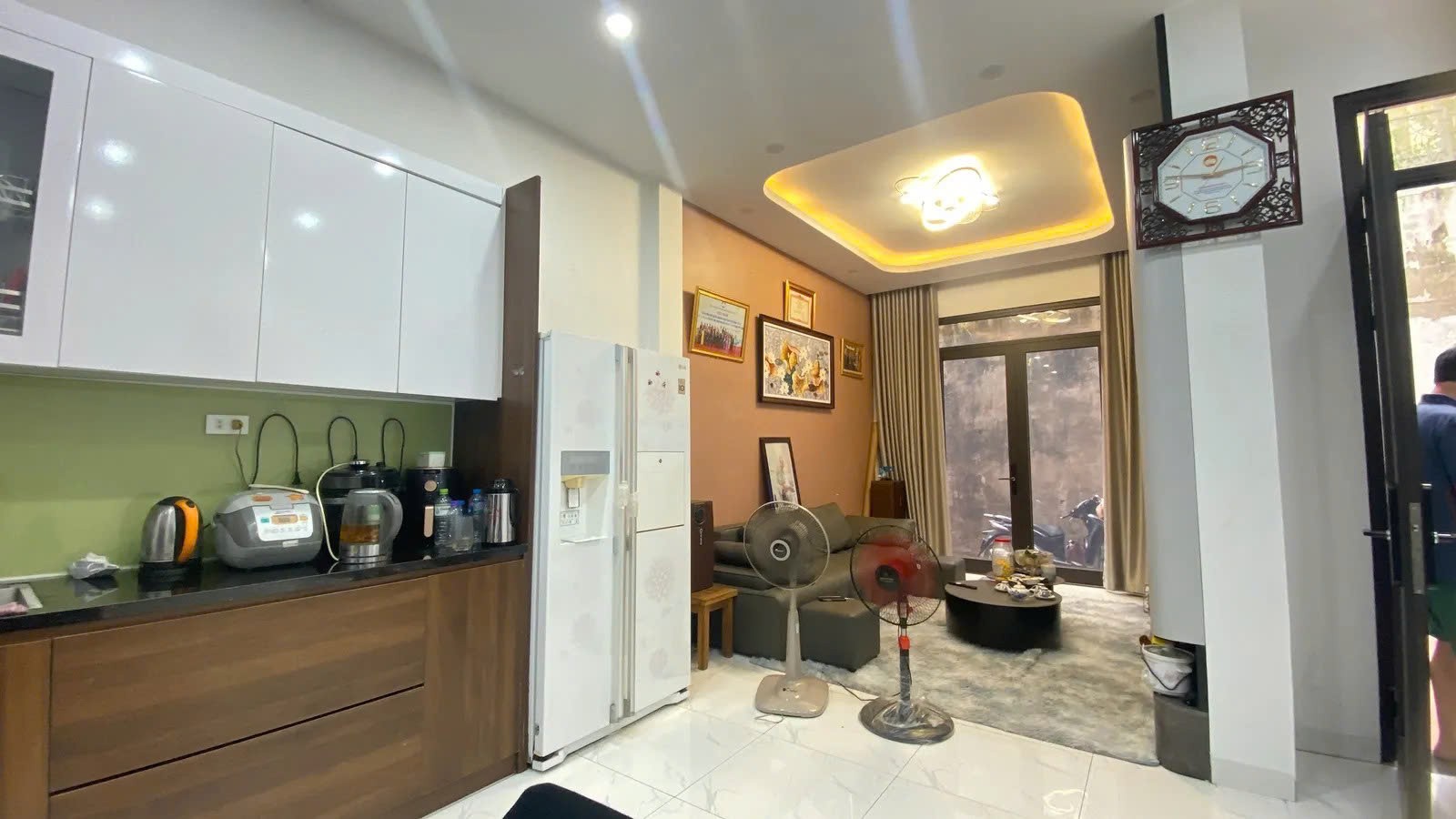 NHÀ ĐẸP LÔ GÓC Phố  Nguyễn Văn Cừ 50m2 X 5 tầng mặtt iền 5.9m, 9.6 tỷ Long Biên. 2