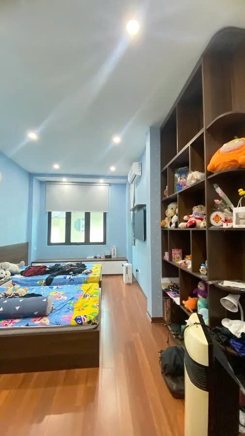 NHÀ ĐẸP LÔ GÓC Phố  Nguyễn Văn Cừ 50m2 X 5 tầng mặtt iền 5.9m, 9.6 tỷ Long Biên.