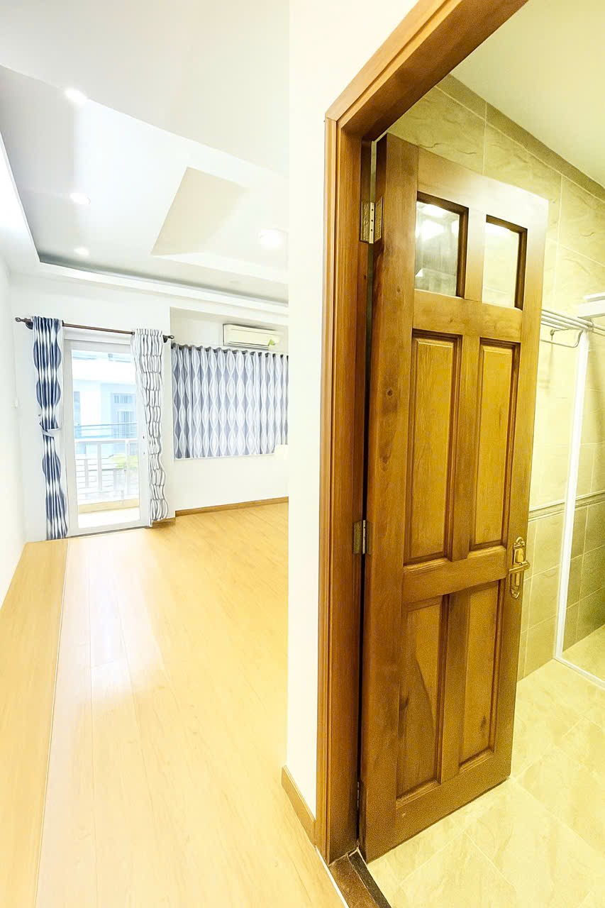 16 TỶ: BÁN NHÀ QUẬN 3- TRẦN HƯNG ĐẠO NGUYỄN VĂN CỪ- 4M x 13M- 3 TẦNG XE HƠI TRONG NHÀ.VŨ 0933910039 3