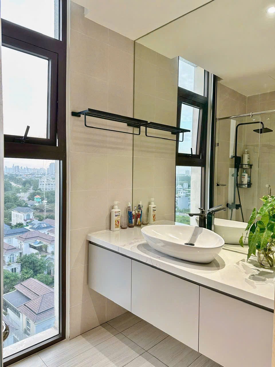 Cần bán Căn hộ chung cư Phường Phước Long B, Quận 9, Diện tích 100m², Giá 07 Tỷ 4