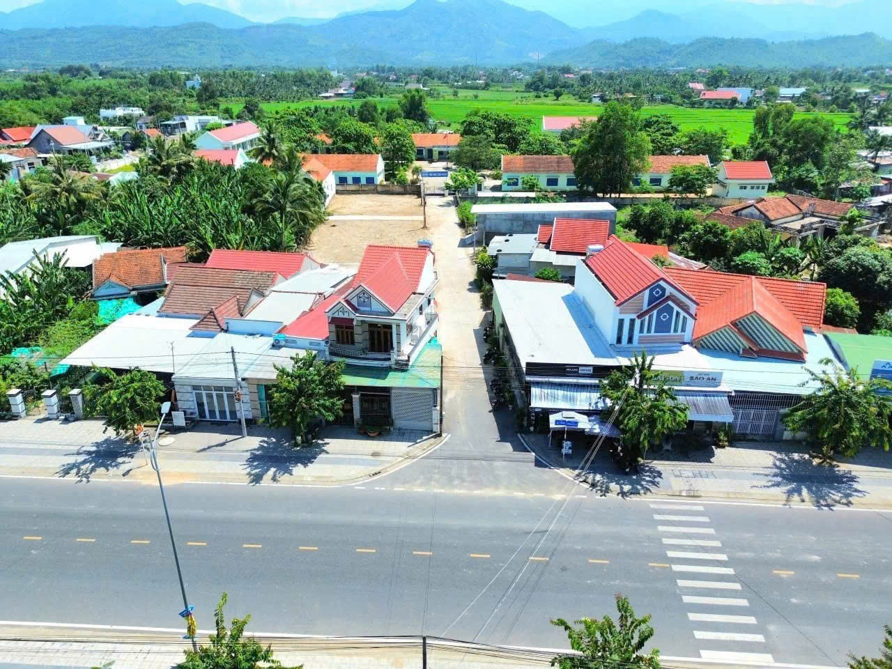 Hi-BÁN ĐẤT TẶNG NHÀ CẤP 4 MẶT TIỀN TỈNH LỘ 2 DIÊN PHƯỚC, DIÊN KHÁNH. 3